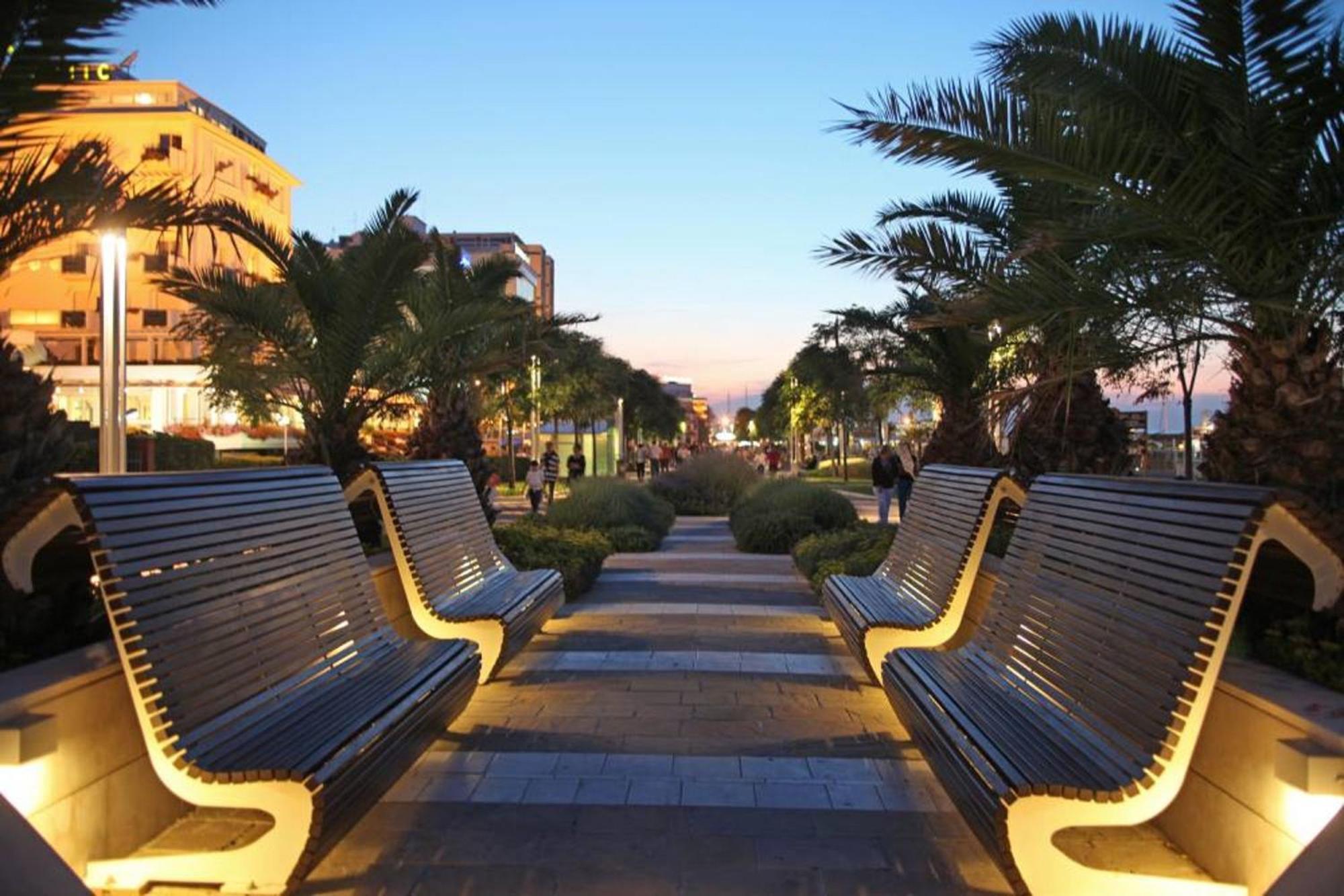 Hotel Lina Misano Adriatico Exterior photo