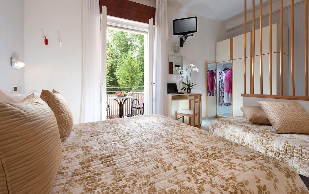 Hotel Lina Misano Adriatico Room photo